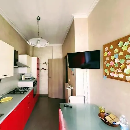 Pineapple House Apartment